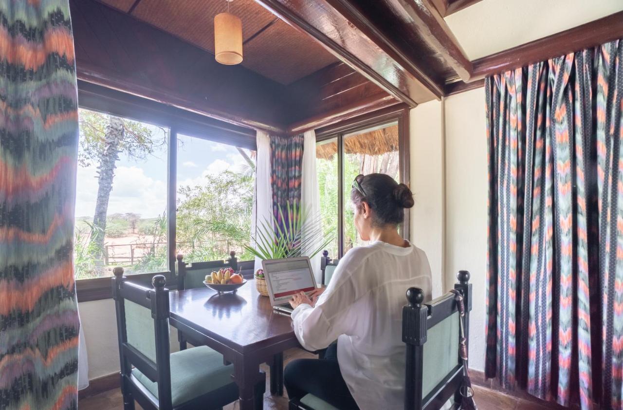 Sarova Shaba Game Lodge Archers Post Exterior foto